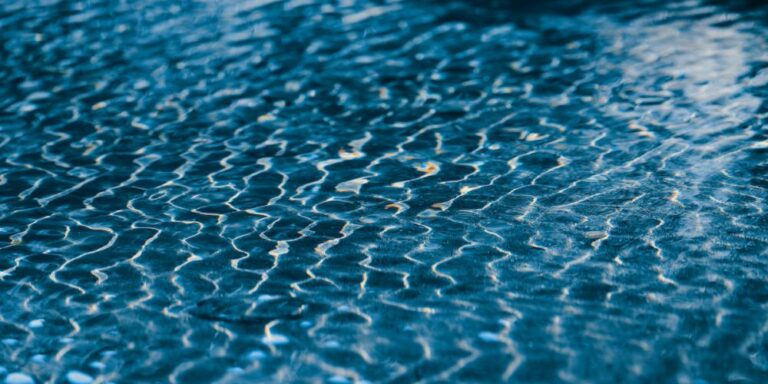 Bild Wasser an Ufer