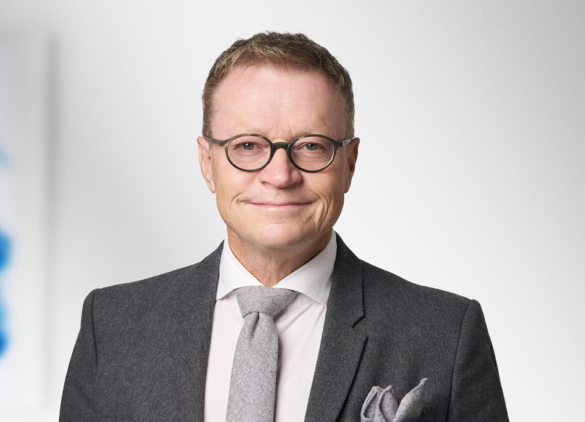 2025-07-21-Tareno-Portrait3101-Werner-Schneeberger-e1753187613940-1164x840