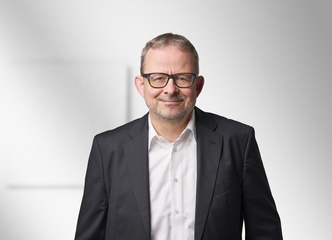 2025-07-21-Tareno-Portrait3142-Andreas-Borer-copy-1164x840