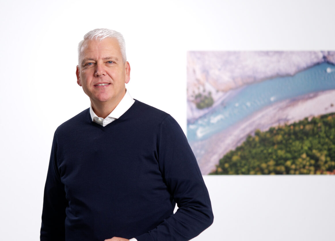 RALPH-FREY-V-15-1164x840